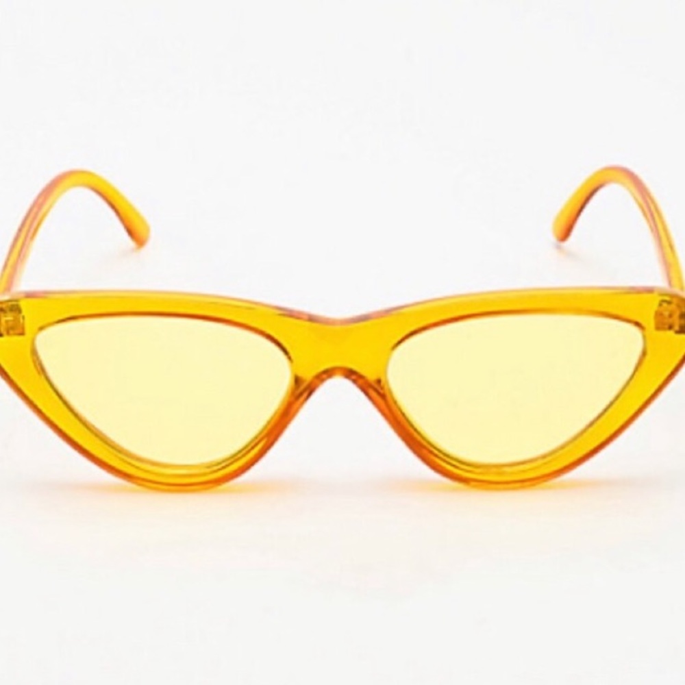 ❌SOLD❌The Sophia Soho’ sunnies - YELLOW - Picture 4 of 7